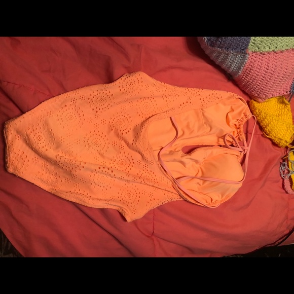 Aerie one piece - Picture 3 of 3